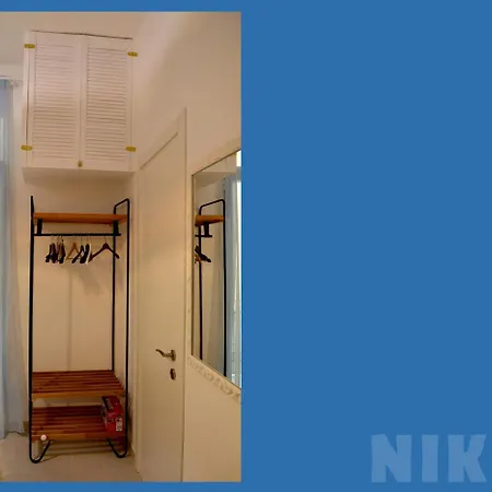 Nikki House * Bari